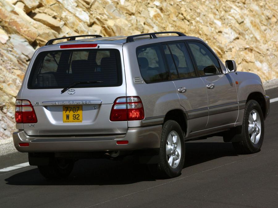  Toyota Land Cruiser 100 VX 2002 года  (фото 13 из 23)